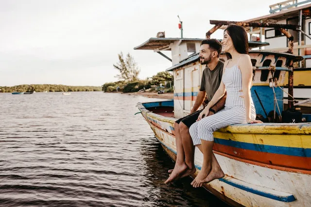 How to Make Your Second Date Exciting: 8 ways to Overcome First Date Blunders 2 Cute lovers on a second date
